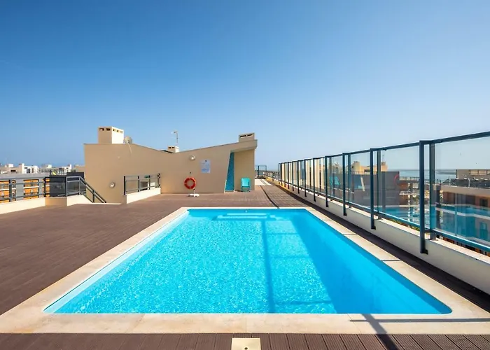 Oceanfront: Luxury Magnificent Views And Pool